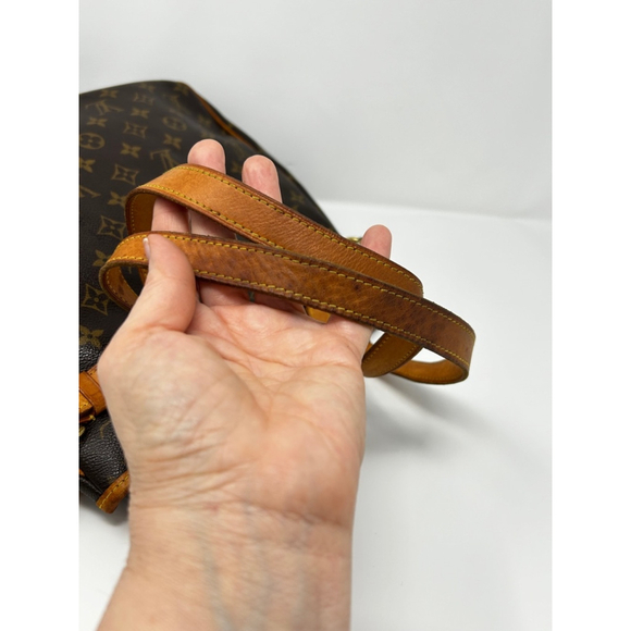 Louis Vuitton
LV Monogram Batignolles Vertical Shoulder Bag - Picture 13 of 16